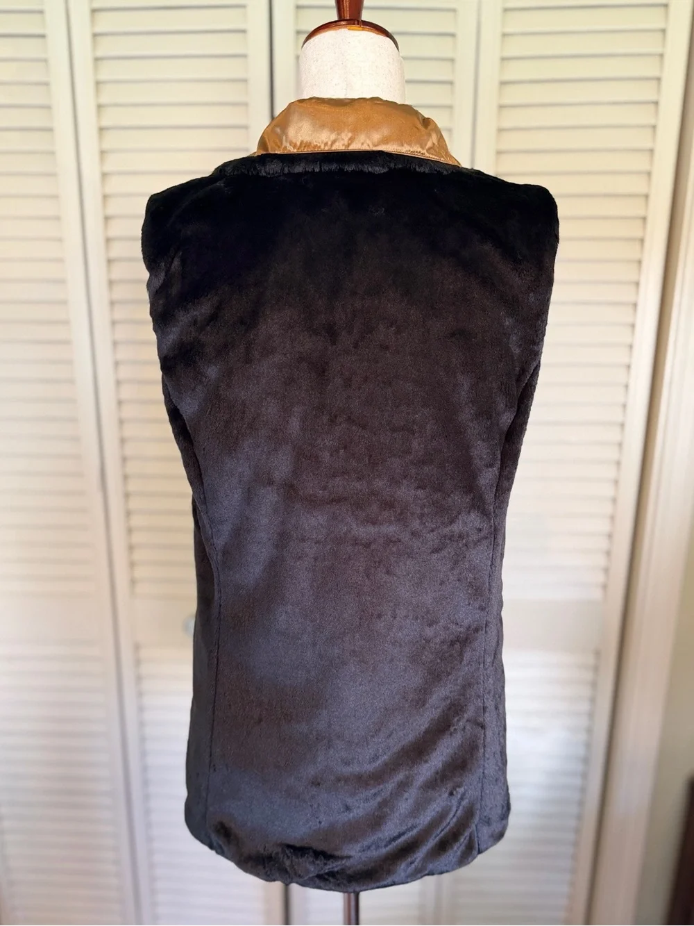 The North Face Metallic Bronze Faux Fur Quilted Vest | Size Small